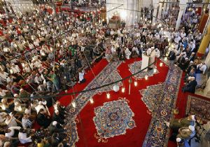 ‘Müslümanın şerefi Kur'an'dadır…'