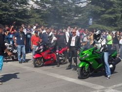Motosiklet Drag Yarışları nefes kesti
