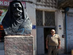 Eminkurbu'ndan vefa çağrısı