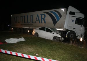 Nişanlı çifti ölüm ayırdı