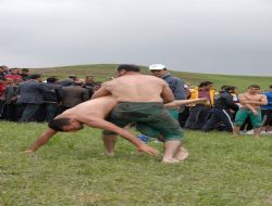 Pehlivanlar çayıra indi