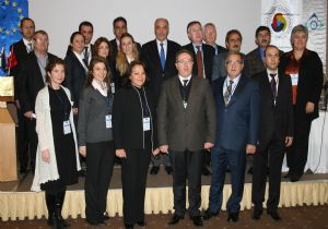 Penco küresel ekonomi gerçeklerini anlattı