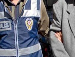 Şikayet eden eşini bıçakladı