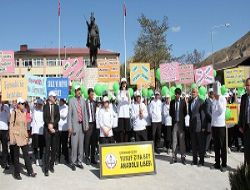 Projelerini halka tanıttılar