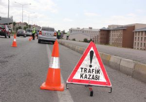 Pasinler Yolunda kaza: 5 yaralı