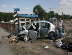 Pasinler'de kaza: 4 yaralı