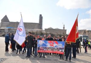 Gençler Şüheda anısına yürüdü