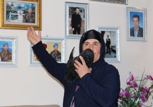 Şehit Annesi'nden göz yaşartan özlem
