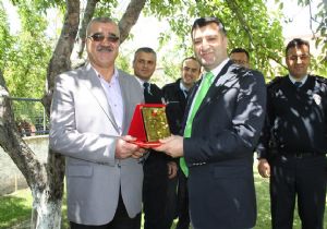 Sungurlu Emniyet Müdürlüğü'nde duygusal veda