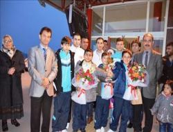 Sırbistan'dan madalya ile döndüler
