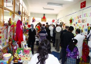 MYO'dan Çocuk Gelişimi Materyal sergisi