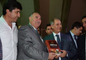 Pasinler Standında siyasiler buluştu