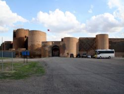 Tarihe Ermeni darbesi