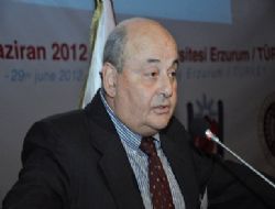 ‘Teröristler dinlerini yanlış anlar'