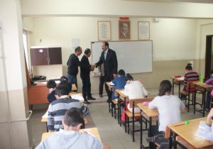 Erzurum'da öğrenciler gelecekleri için ter döktü