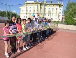 Tenise ilgi artıyor