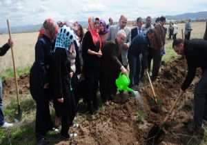 ETÜ'den Fidan Dikme Şöleni