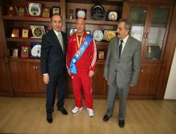 Yarçın'a övgü yağıyor