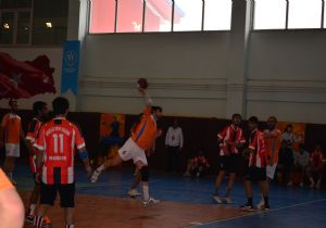 Yakutiye Gençlikspor fark attı