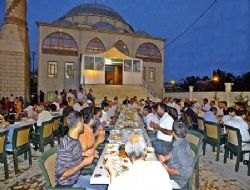 Ramazan huzurunda gönüller buluşuyor