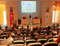 Üniversitelilere “Akıl Oyunları” semineri 