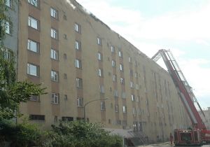 50. Yıl caddesinde yangın paniği