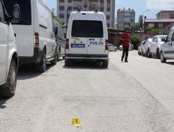Yenişehir'de yine kavga: 2 yaralı