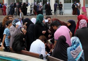 Büyükşehir'de yardım izdihamı