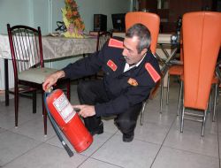 İtfaiye'den yangın tüpü denetimi